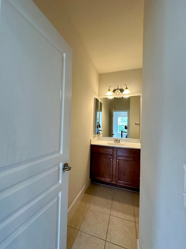 Building Photo - 20284 Center Brook Square