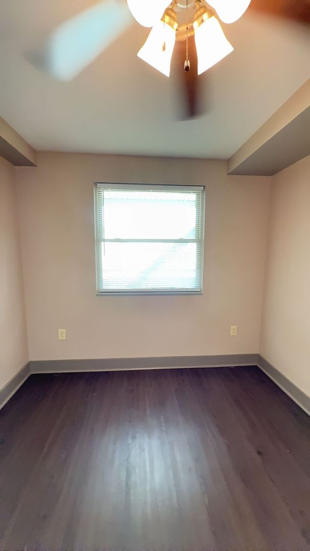 Building Photo - Great find for Lake Plaza: Available for FALL 2026! $3600/month - Move in 8/13/26!