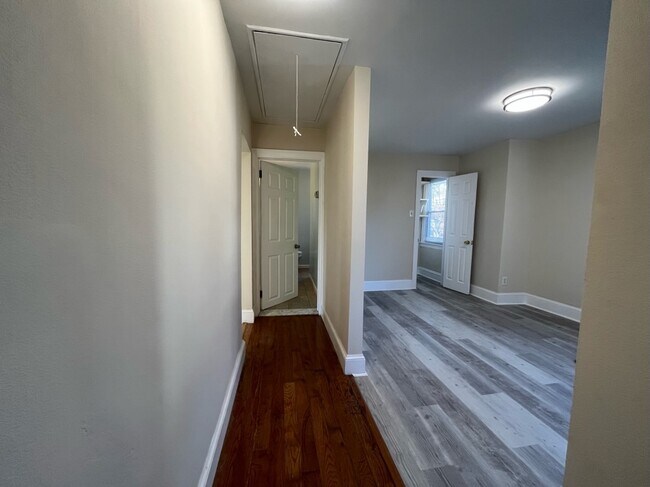Building Photo - 216 Highland Ave