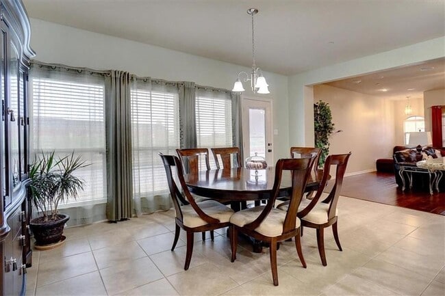 Building Photo - 4100 Comanche Dr