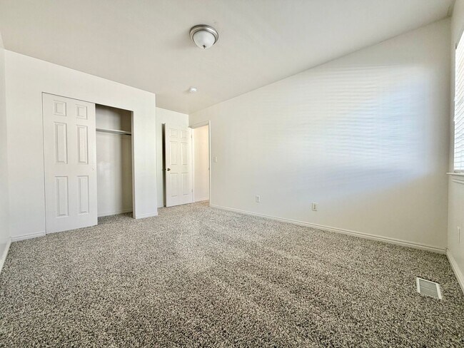 Building Photo - 1336 S 1400 E