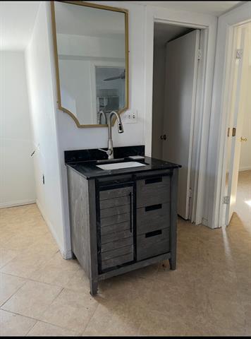 Building Photo - 1614 N Woods St