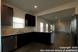 Building Photo - 2091 Olivia Dr