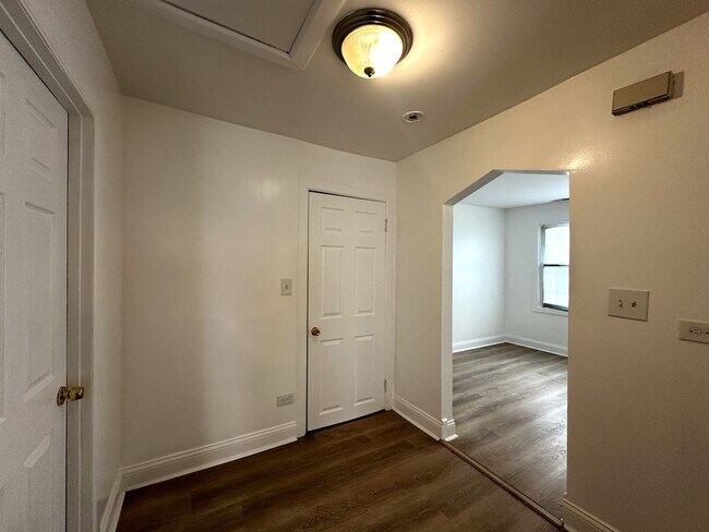 Building Photo - 3238 N Leclaire Ave