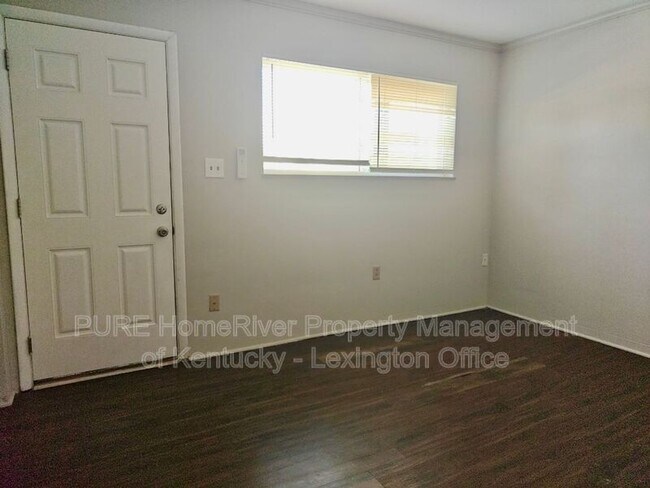 Building Photo - 1685 Alexandria Dr
