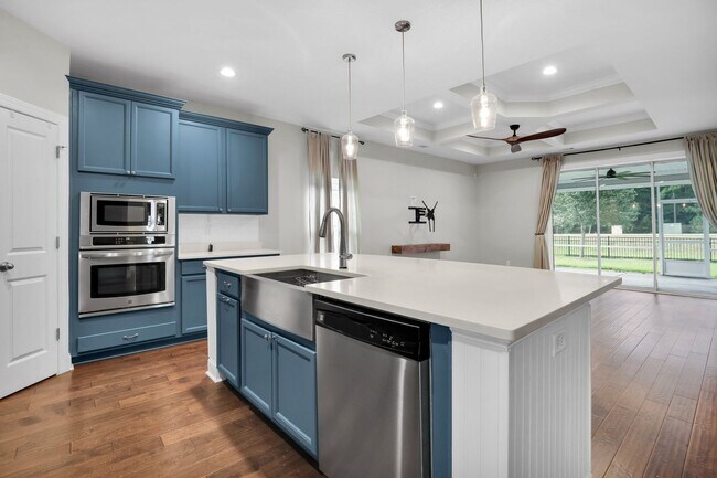 Building Photo - Spacious 4BR/3BA Pooler Home – Lagoon Views, Prime Location