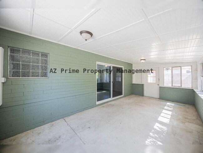 Building Photo - 6521 N 19th Dr