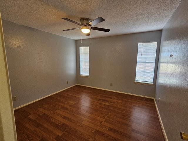 Building Photo - 701 Towne House Ln