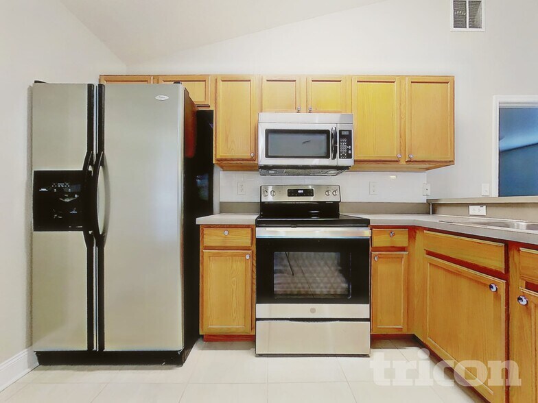 Building Photo - 409 N Dixie Dr