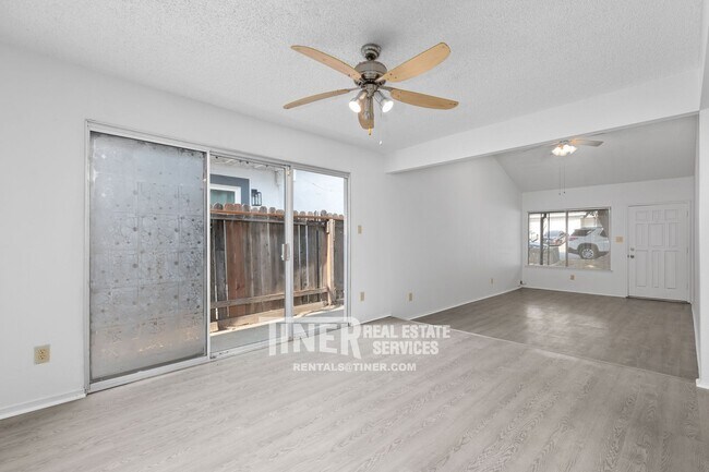 Building Photo - Charming Carmichael Duplex with Water Sewe...