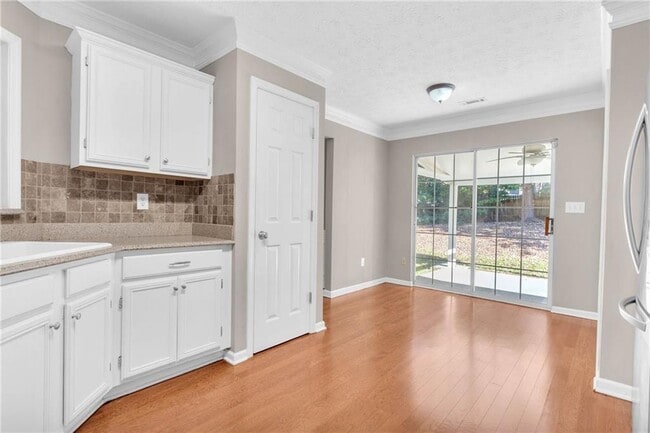 Building Photo - 1045 Arborhill Ln