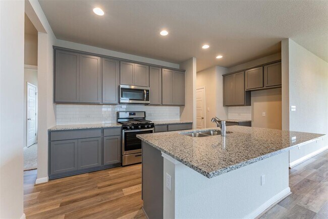 Building Photo - 201 Watercourse Wy