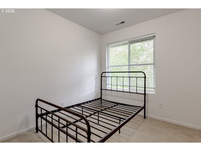 Building Photo - Amberglen Neighborhood 3 Bed 2.5 Bath Townhome w/ Garage, A/C, Washer & Dryer~ Convenient to ONPR...