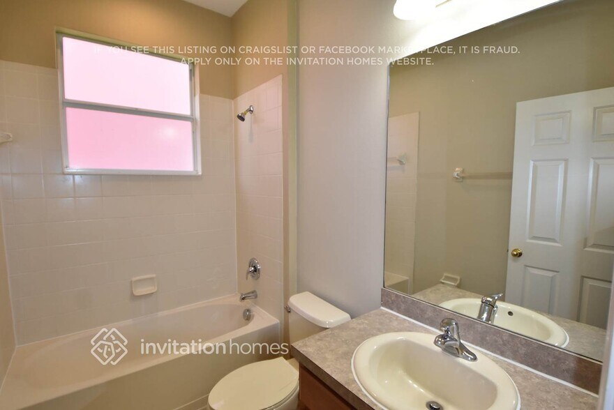 Building Photo - 10419 Avelar Ridge Dr