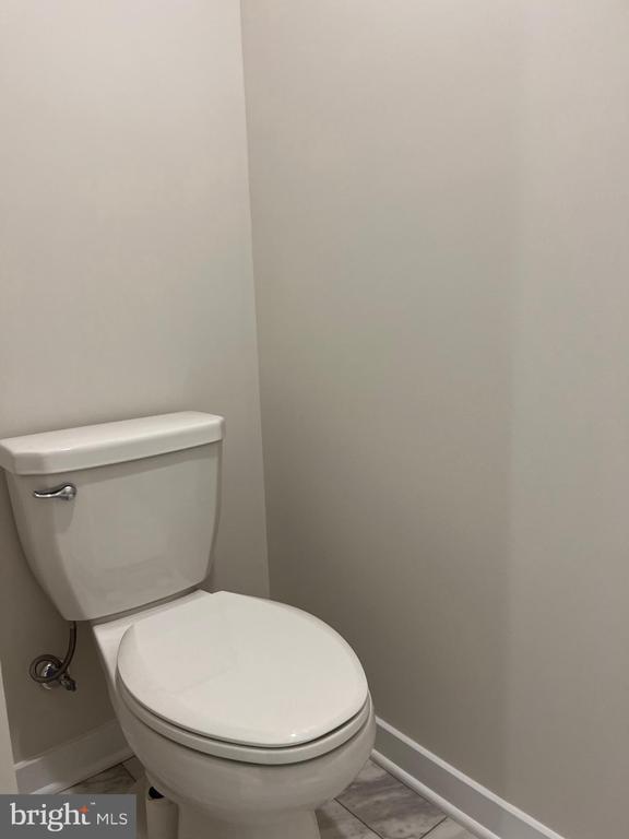 Building Photo - 37 E Front St