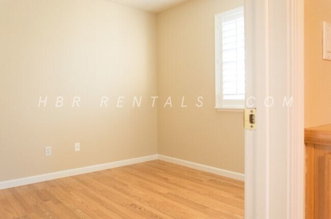 Building Photo - 1224 Crossroads Dr