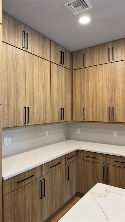 Building Photo - 1412 S Moody Ave