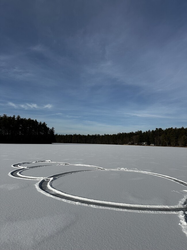 Building Photo - 2 Fox Ln