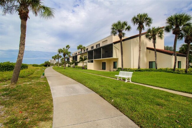 Building Photo - 2089 Gulf of Mexico Dr