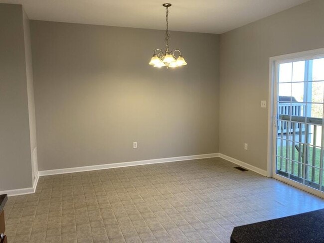 Building Photo - 465 Jacobsen Drive