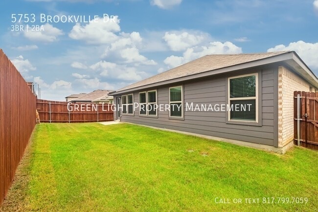 Building Photo - 5753 Brookville Dr
