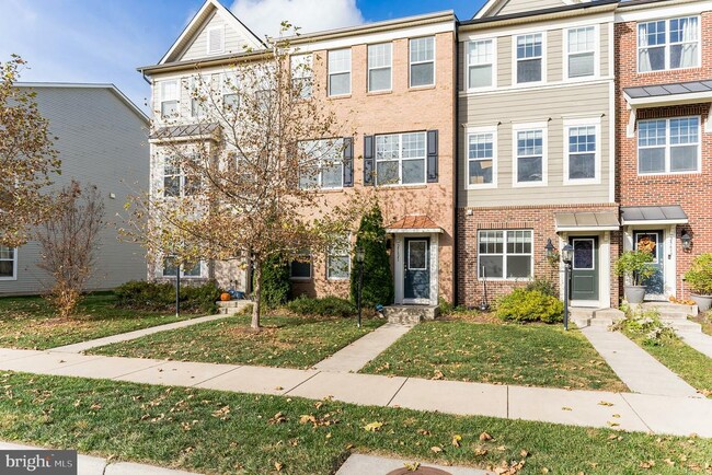 Building Photo - 25621 Pleasant Valley Rd