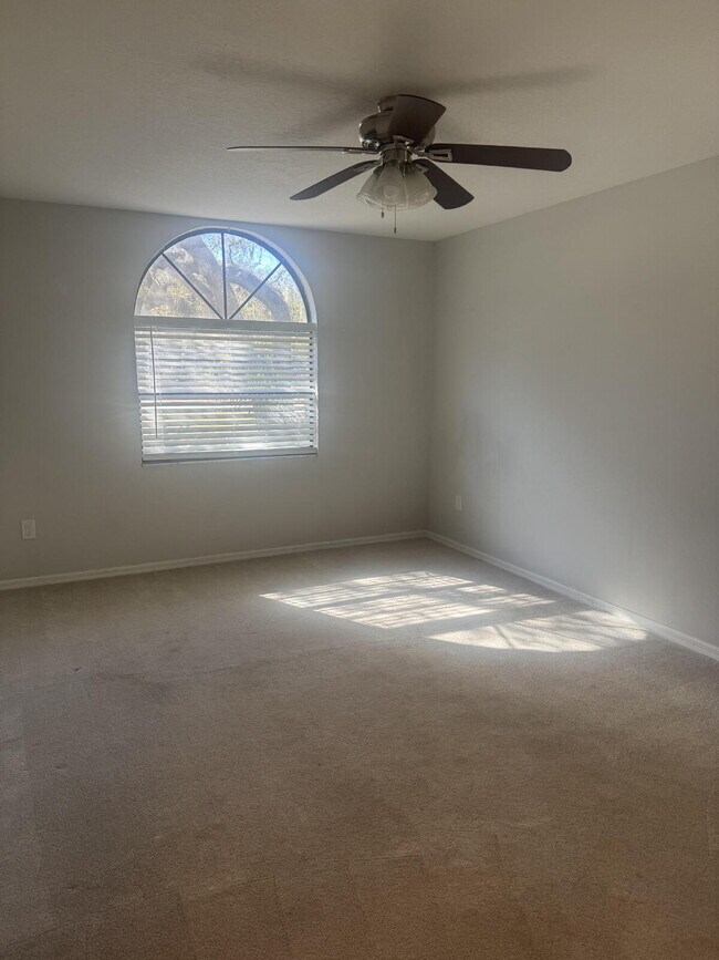 Building Photo - Beautiful Country Home on 1.76 Acres — No HOA, No Deed Restrictions!