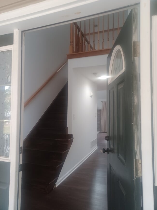 Building Photo - 108 Girard Ave