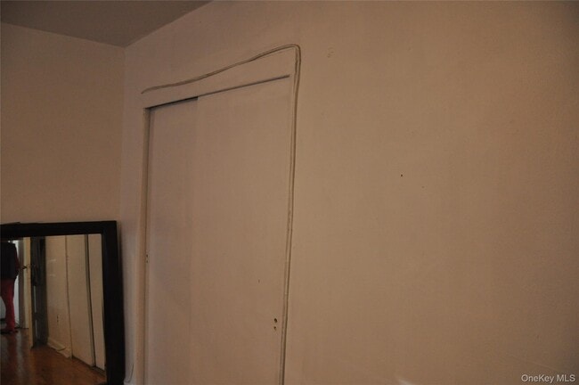 Building Photo - 133-22 Laurelton Pkwy