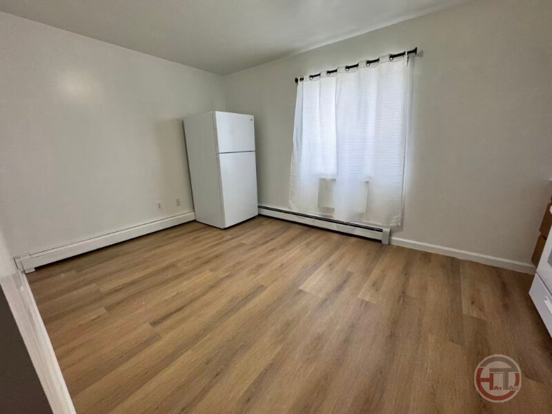 Building Photo - 270 Hosmer Ave