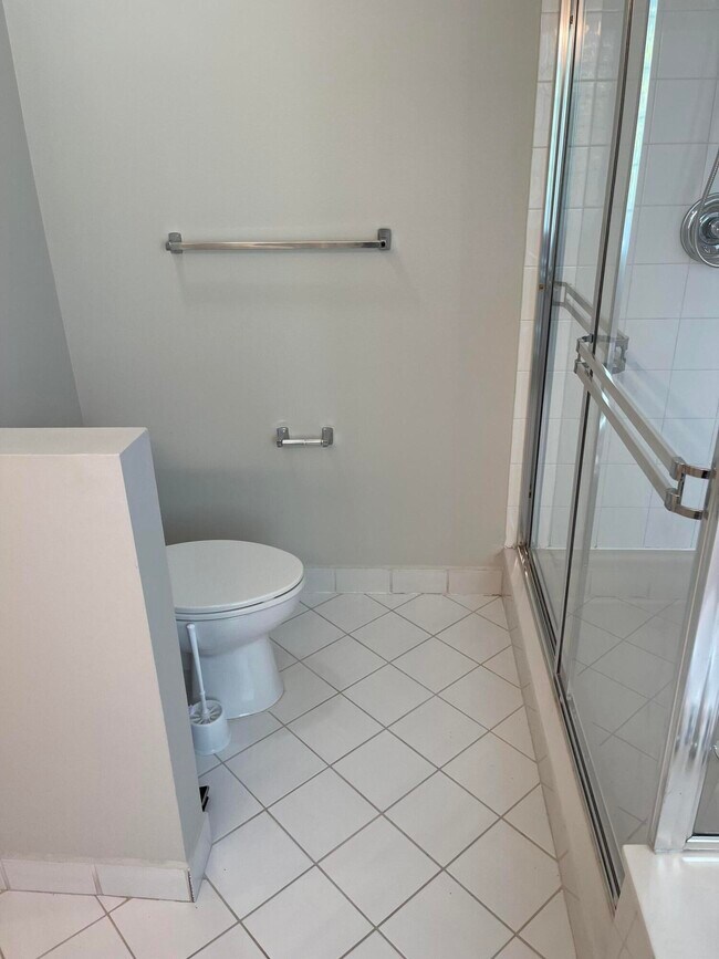 Building Photo - 20886 Avenel Run