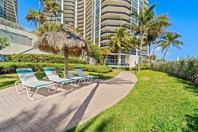 Building Photo - 3100 N Ocean Blvd