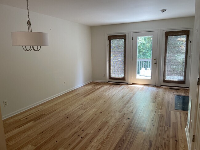 Building Photo - 1337 Wimbledon Way
