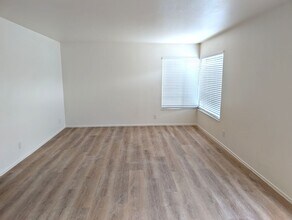 Building Photo - 4511- 4515 Penniman