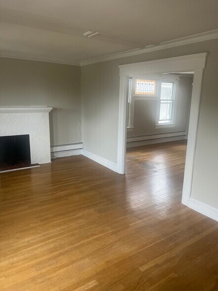 Building Photo - 2204 Adams Ave