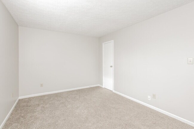 Building Photo - 5467 Petersburg Pkwy