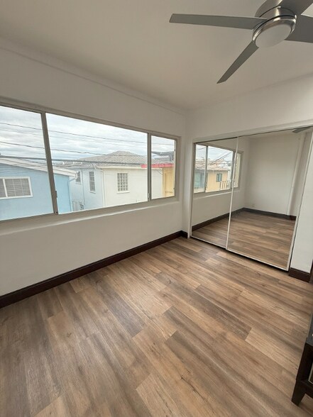 Building Photo - 302 1/2 Marine Ave