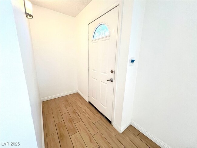 Building Photo - 428 S Beaumont St