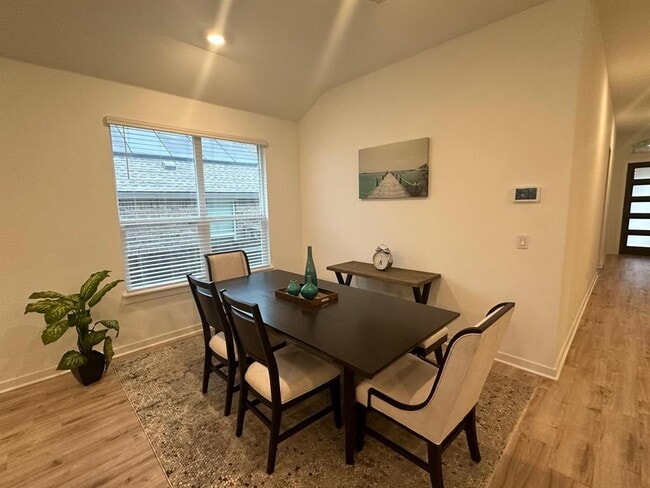 Building Photo - 421 Peace Pipe Way