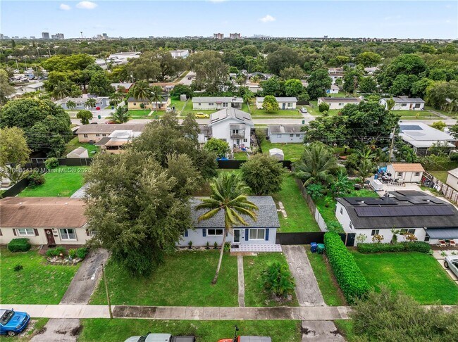 Building Photo - 1320 NE 210th Terrace