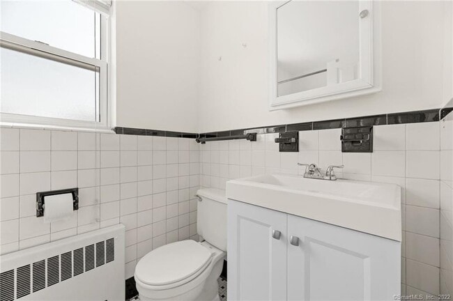 Building Photo - 30 Arnold Way