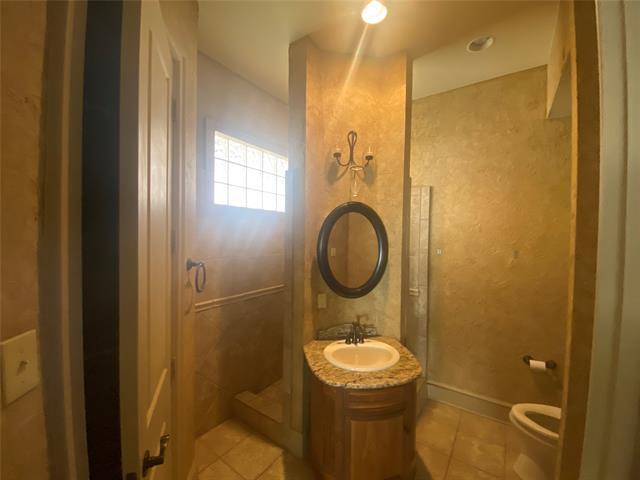 Building Photo - 14 Tennis Village Dr