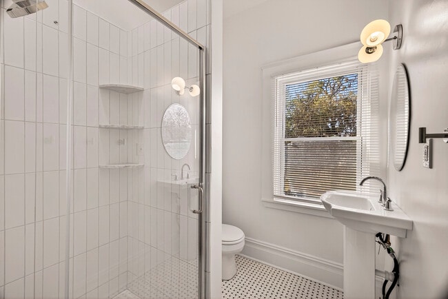 Building Photo - Renovated Historic Home