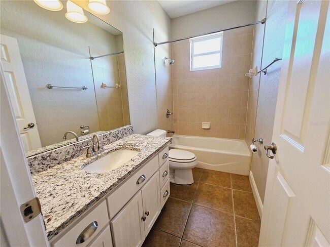 Building Photo - 1930 Saddlewood Ct