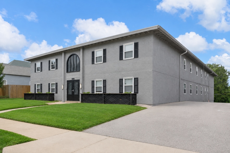 Building Photo - 5825 Southwest
