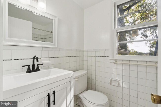 Building Photo - 1234 Remington Rd