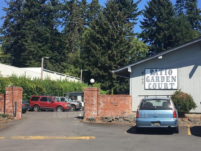 Building Photo - 8745 SW Beaverton Hillsdale Hwy