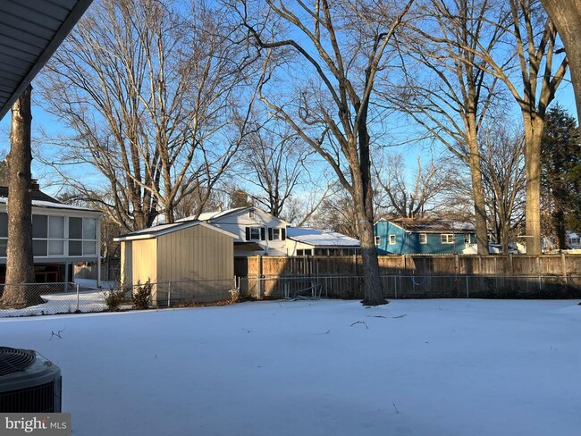 Building Photo - 7925 Ashboro Dr