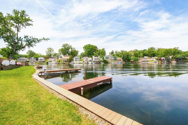 Building Photo - 3576 Portage Point Blvd