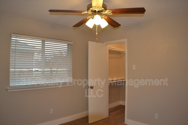 Building Photo - 2311 Eastgate Dr